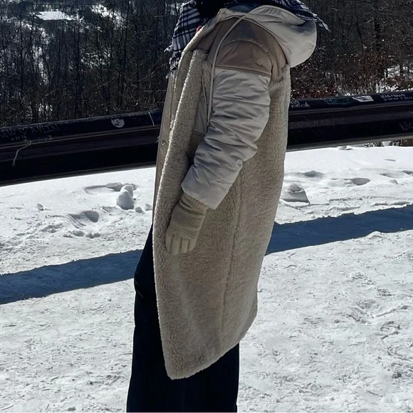 7 For All Mankind Cream and Tan Teddy Jacket - Picture 5 of 5